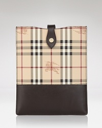 Upgrade your technology with this iPad sleeve from Burberry, punctuated by the brand's signature checked pattern.