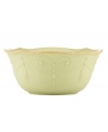 With fanciful beading and a feminine edge, this Lenox French Perle bowl has an irresistibly old-fashioned sensibility. Hardwearing stoneware is dishwasher safe and, in a soft pistachio hue with antiqued trim, a graceful addition to every meal.