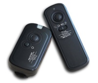 RainbowImaging 100 Meter 2.4GHz Wireless Remote Shutter Release for Panasonic Lumix DMC FZ20, FZ20K, FZ25, FZ30, FZ50, LC1, L10, L1, G1, GH1, GF1, GH2, G2 & Leica Digilux 1, DIGILUX 2, DIGILUX 3, Replaces panasonic DMW-RS1