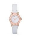 Crafted of rose gold plate with quartz movement, this watch from MARC BY MARC JACOBS is a perfect fusion of and flair and function. Slip it on to add playful polish to your daytime uniform.