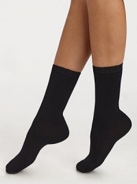 A classic design in a warm, wool blend. Ribbed leg bandFlat toe seam80% wool/20% nylonHand washMade in Italy 