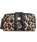 Get purr-fectly organized with this logo-embossed leopard-print wallet from Hello Kitty. Gorgeously glossy and accented with colorblock detailing, it boasts a pocket-lined interior for cards, cash and ID.