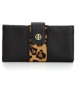 Add some animal attraction to your everyday accessorizing with this captivating clutch from Giani Bernini. Gorgeous leather is accented with soft leopard print haircalf and signature hardware, while the well-organized interior is outfitted with pockets and compartments for all your essentials.