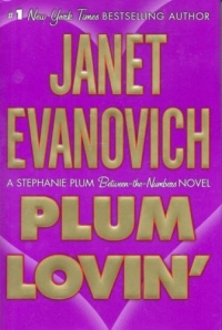 Plum Lovin' (A Between-the-Numbers Novel) (Stephanie Plum: Between the Numbers)