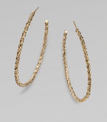 This classic design is accented with a rope texture. Goldtone brassLength, about 2.5Post backImported 