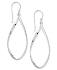 A unique twist. Giani Bernini's oval-shaped hoops are a fab addition to your jewelry collection. Set in sterling silver. Approximate diameter: 1 inch.