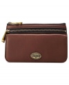 Crafted in smooth, supple leather with utilitarian-influenced details, this Explorer clutch from Fossil is perfect for any outing. The vintage-inspired plate adds a laid-back look, while plenty of pockets organize all your necessities.