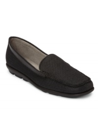 Comfort beyond compare. With their square-toe silhouette, low rubber heel and flexible sole, the Web Browser loafer flats by Aerosoles live up to the brand's signature feel-good factor.