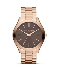 Michael Kors' Runway timepiece is a piece of high fashion hardware. Cast in rose gold with a classic, three-link bracelet, it flaunts an outfit-finishing elegance.