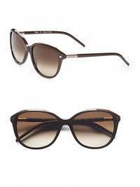 THE LOOKCat eye silhouetteAcetate framesMetal logo at temple UV protectionSignature case includedTHE COLORChocolate frames with brown gradient lensesORIGINMade in France