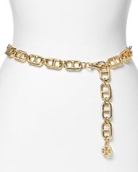 Tory Burch proves details make a difference with this chain link belt. With a logo charm, it was made to add a designer dose yo your daytime looks.