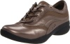 Clarks Women's Motion Oxford