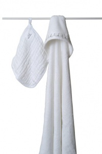 aden + anais Towel with Muslin Washcloth Set - White