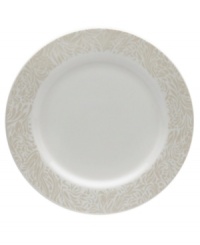 A soft, feminine look with Denby durability, the Lucille Gold salad plates promise lasting style and modern grace. In a pattern inspired by vintage lace and designed by English stylemaker, Monsoon, shimmering gold swirls adorn creamy porcelain in this set of dinnerware. The dishes are beautiful for every day and occasion.