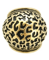 Animal attraction. This gorgeous stretch ring from T Tahari's Spot On Collection is dressed up in alluring animal print and set in 14k gold-plated mixed metal. Nickel-free for sensitive skin.