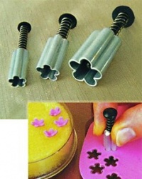 Fat Daddio's 3-Piece Fondant and Gumpaste Aluminum Plunger Cutter Set, Flower