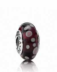 A bubbly pattern on murano glass adds an effervescent element to your bracelet. Logo-engraved sterling silver trim displays the PANDORA signature.