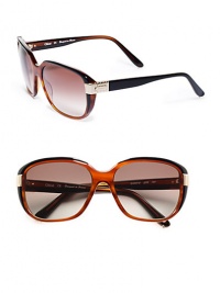 THE LOOKOversized rectangular silhouetteAcetate framesMetal logo plate at templesUV protectionSignature case includedTHE COLORTortoise brown and black frames with brown gradient lensesORIGINMade in France