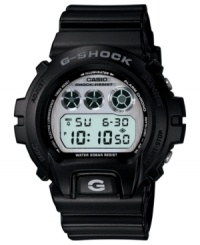 With a classic digital design, this versatile G-shock watch adds a retro vibe to your look.