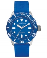 Take on the weekend with this sporty and durable silicone watch from Nautica.