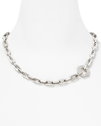 With mini links and a perfectly subtle dose of shine, this plated MARC BY MARC JACOBS necklace is oh so major.