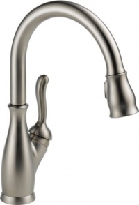 Delta 9178-SS-DST Leland Single Handle Pull-Down Kitchen Faucet, Stainless