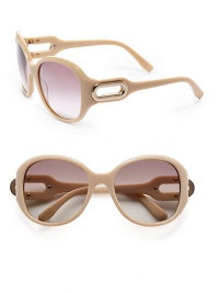 THE LOOKRound silhouetteAcetate framesCutout metal logo detail at templesUV protectionSignature case includedTHE COLORPink beige frames with with light brown gradient lensesORIGINMade in France