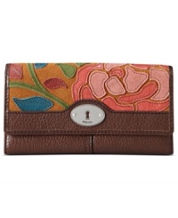 Upgrade your accessories arsenal with this colorful, floral design from Fossil. Gorgeous leather and vintage-inspired details add instant appeal, while the exquisitely organized interior boasts room for all your essentials