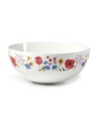 The picture of calm, this pretty Garden Palette Floral soup bowl boasts painterly blooms rooted in sleek everyday porcelain from Mikasa.