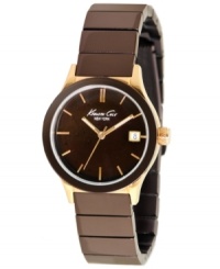 It's all about neutrals this season! Pair this brown-hued Kenneth Cole New York timepiece with your everyday attire.