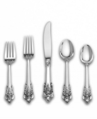 Rich with ornamentation, the Grande Baroque flatware set from Wallace is a perfect example of French refinement in luxurious sterling silver. An heirloom generations will admire at formal parties and holiday meals.