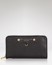 Store your stash like a schoolgirl and grab MARC BY MARC JACOBS' leather wallet. Slide the card and cash-keeper into a shapely satchel for stylish extra credit.