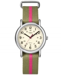 The Timex Weekender collection is the perfect watch for a stylish yet casual look. With a bold color combo and an accessible slip-through strap.