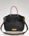 A favorite MARC BY MARC JACOBS satchel gets even hotter to handle in coolly colorblocked leather. Its two for one silhouette give this bag an unexpected versatility.