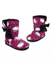 Play up your sweet side with these adorable Hello Kitty booties. Super cozy and dressed up with a bow, they're the purr-fect addition to your at-home ensemble.