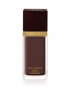 To Tom Ford, every detail counts. This extra-amplified, gloss and shine nail lacquer-in a wardrobe of shades from alluring brights to chic neutrals-lets you express your mood and complete your look. Its groundbreaking, high-performance formula with bendable coating delivers high coverage and shine while staying color true throughout wear.