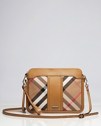 Yes, le geek can be very chic. Case in point: this cleverly constructed Burberry iPad crossbody case, styled in a classic checked motif and trimmed in leather.