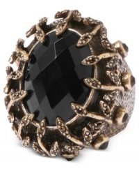 Big and bold, this ring from Lucky Brand makes a statement. Crafted from gold-tone mixed metal with a chunky black glass stone in the center, the ring makes a perfect complement for an evening affair. Size 7.