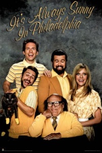 It's Always Sunny in Philadelphia Sears Family Photo TV Poster Print - 24x36 Poster Print, 24x36