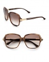 THE LOOKSquare styleAcetate framesLogo accented temples UV protectionSignature case includedTHE COLORBrown horn with brown gradient lensesORIGINMade in France