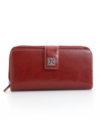 A sleek glazed finish makes the Solutions wallet from Giani Bernini so sophisticated.