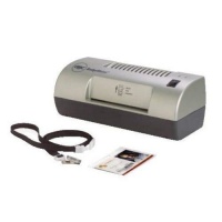 GBC BadgeMates Badge Laminator Kit