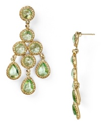 A timeless favorite: Gold-plated metal surrounds a colorful cascade of faceted crystals. In a slightly exaggerated size, these chandelier earrings are the perfect touch of glamor.