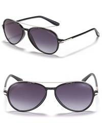 Retro chic style defines the timeless cool of these Tom Ford aviator sunglasses, featuring a rugged, silver-tone top bar.