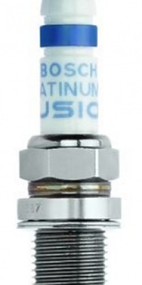 Bosch (4504) HGR9DQI Platinum IR Fusion Spark Plug, Pack of 1