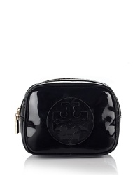 A chic logo-detailed cosmetic case for the contemporary girl from Tory Burch. Exclusive to Bloomingdale's.