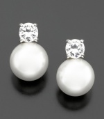 Stylish and sophisticated: glass pearl earrings (10 mm) from Lauren Ralph Lauren with pretty cubic zirconia at the base.