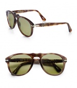 An innovative design with retro-inspired style, crafted in lightweight acetate for everyday wear and comfort. Available in brown frames with polarized green lenses.Acetate100% UV ProtectionMade in Italy