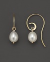 These swirl wire earrings have cultured freshwater pearl drops.