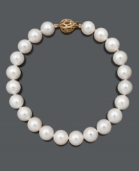 A classic piece that boasts versatility and sophistication. Bracelet features A+ Akoya cultured pearls (8-8-1/2 mm) and a 14k gold clasp. Approximate length: 8 inches.